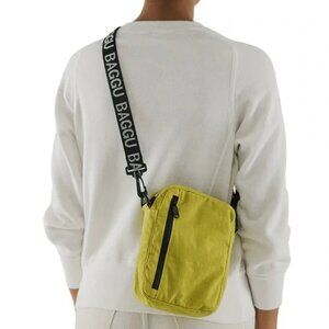 BAGGU Sport Crossbody Sour